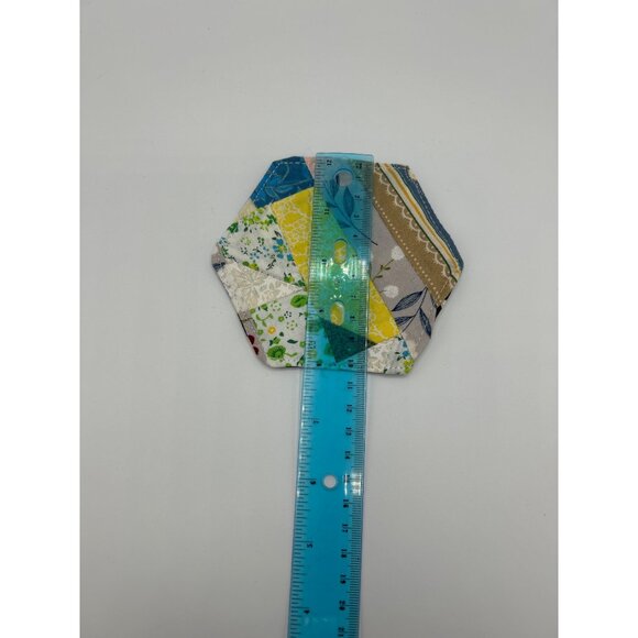 Handmade Patchwork Fabric Coasters Set Of 6 Hexagonal Shape Multicolor Cotton Qu - Picture 3 of 5